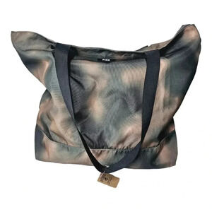 Victoria's Secret Pink large blotch watercolor toe bag NWT